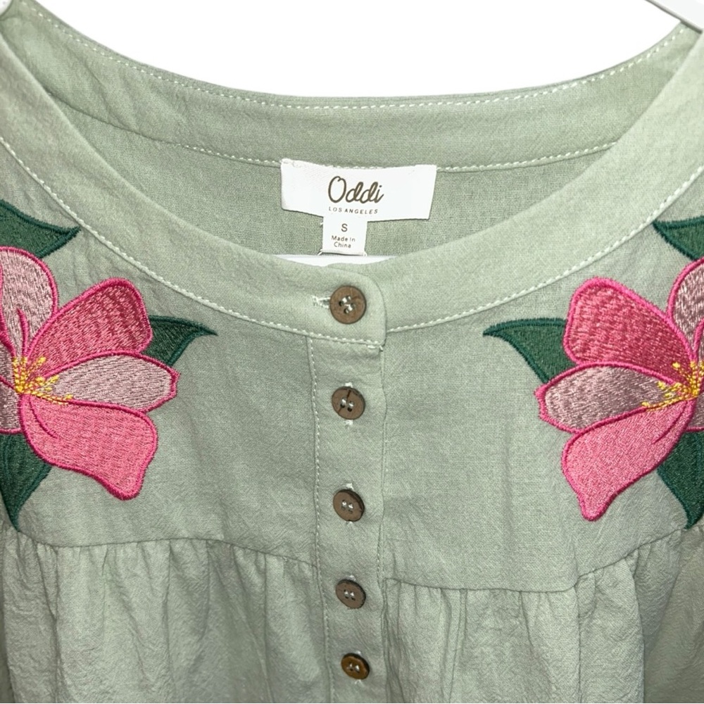 Oddi Embroidered Floral Boho Blouse Sage Green Pink Top NWT Small - Picture 6 of 7